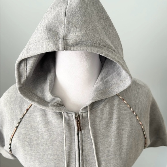 BURBERRY Golf Nova Check Trim Short Sleeve Hoodie - Picture 5 of 17